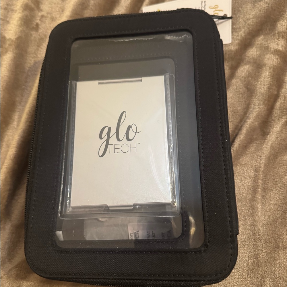 GLO Tech cosmetic bag with mirror Organizer